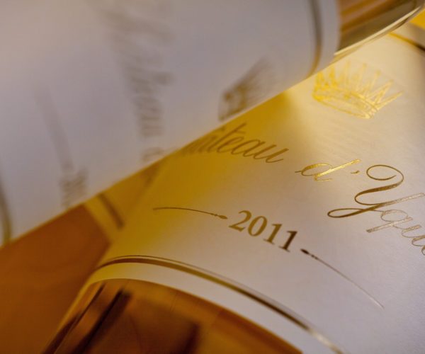 Bouteille de vin blanc de la cave du Restaurant La Table de 3 à Bordeaux : Château d'Yquem de 2011